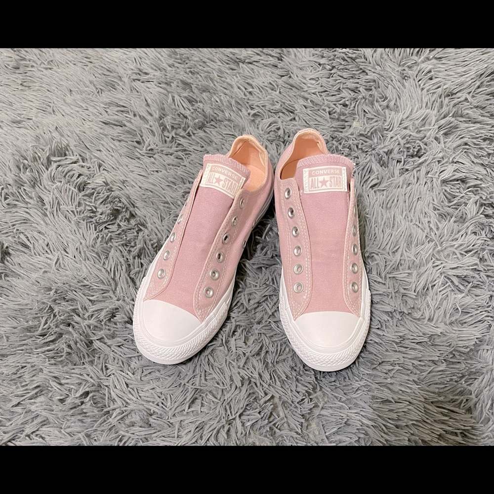 Tennis Shoe